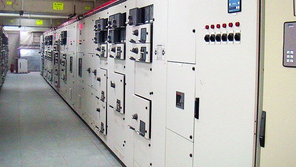 Determination of Sample Sites across 30 Medium-Voltage Feeders